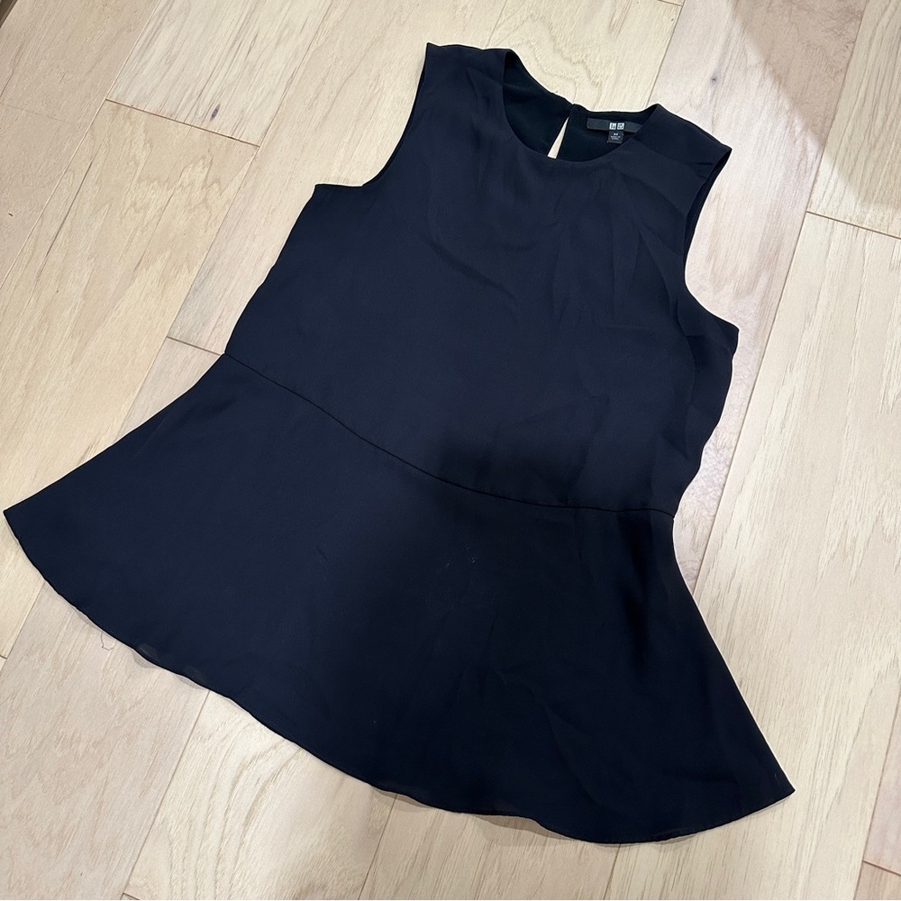 Uniqlo top